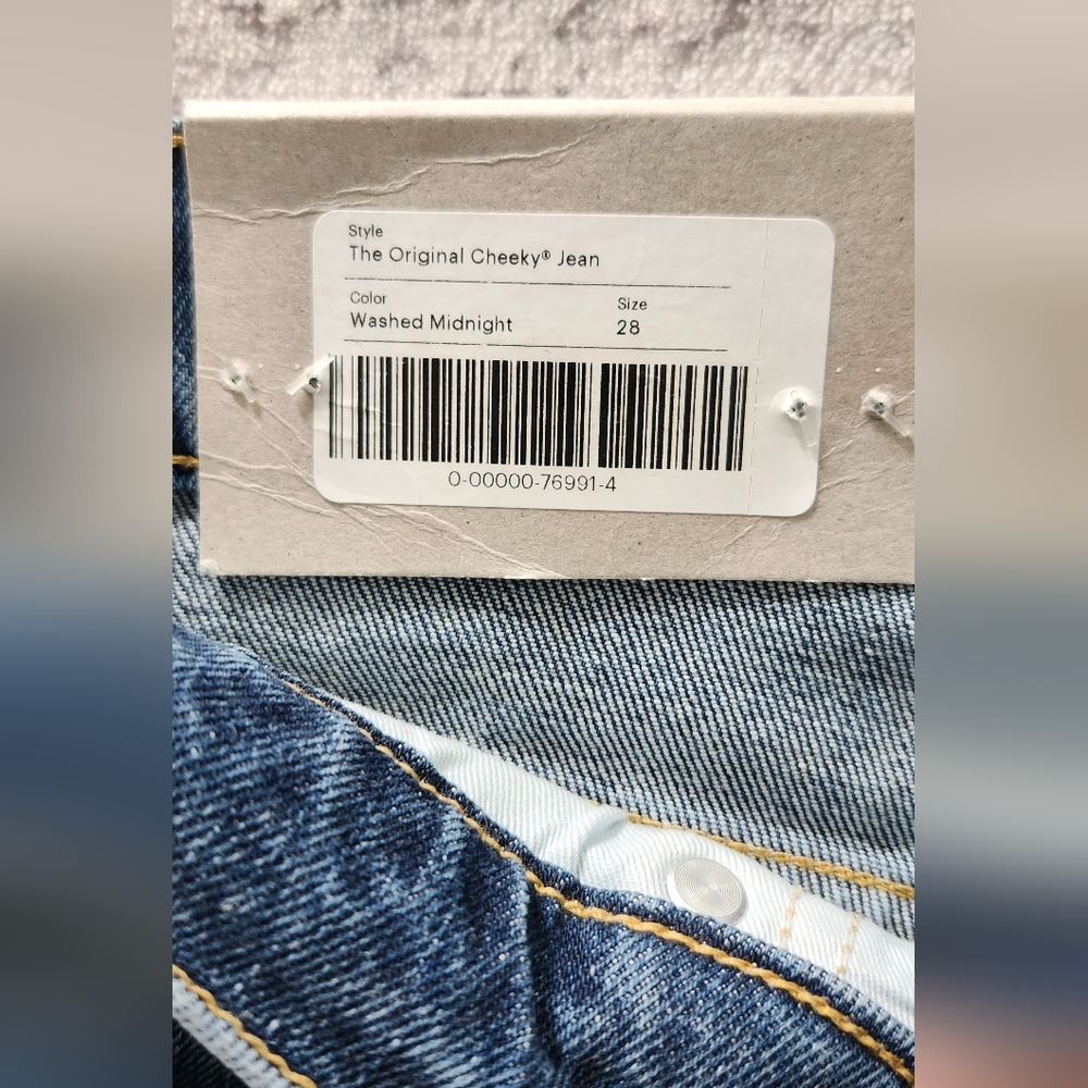 NWT Everlane $128 The Original Cheeky Straight Leg Jeans Size 28 Medium Wash - Picture 4 of 6